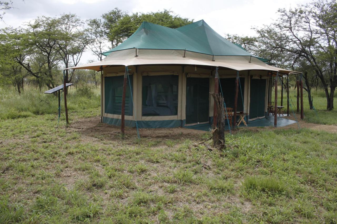 Osero Serengeti Luxury Tented Camp Banagi Eksteriør bilde